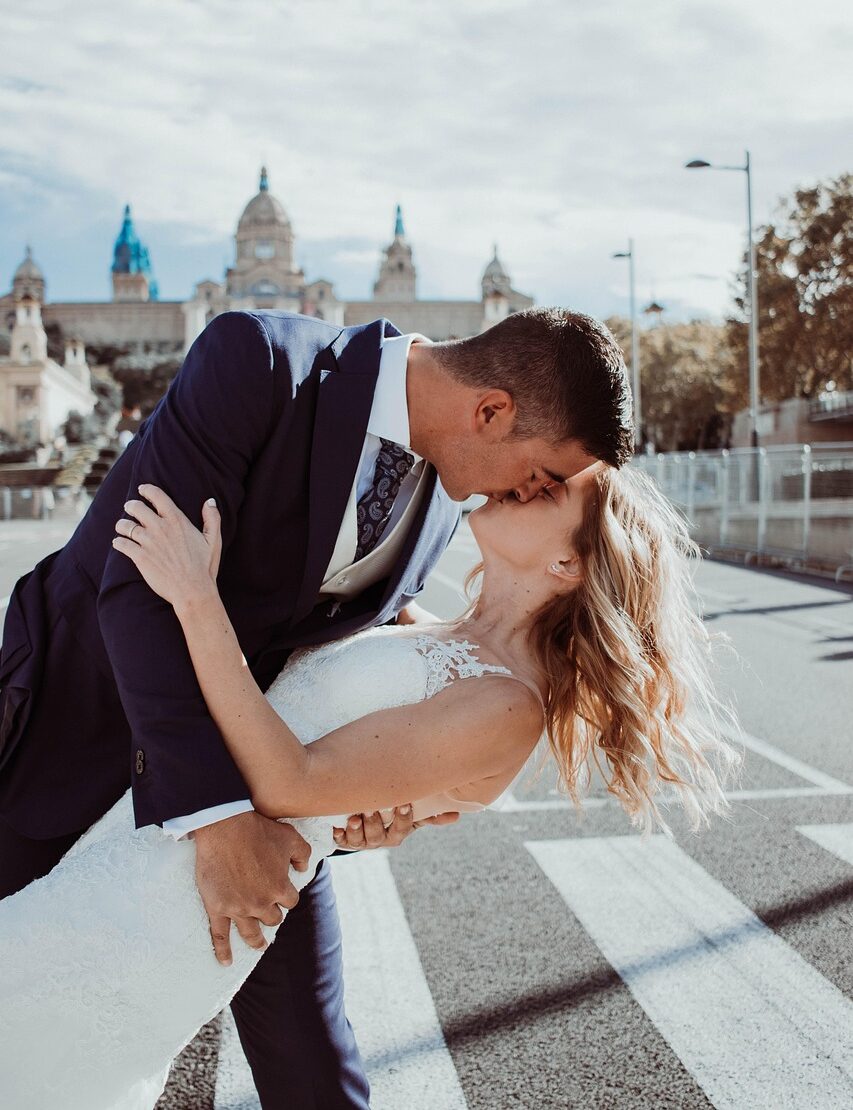 Пара заключившая онлайн брак в Юте ЛИВАМИ LIVAMI online marriage in Utah